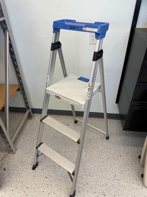 lot 1151 cosco step ladders