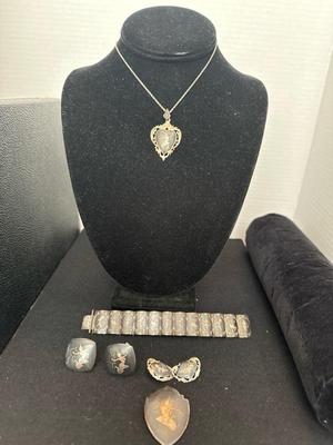 Lot 1019 vintage set sterling Siam