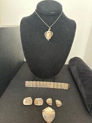 Lot 1019 vintage set sterling Siam