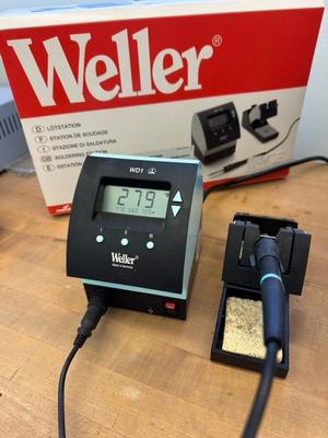 Lot 1129 Weller digital soldering station