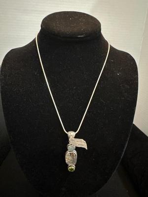 Lot 1024 925 necklace and abalone pendant