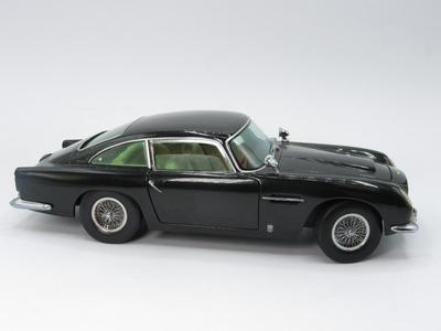 Retro Chrono Aston Martin DB5 1963 1/18 Scale Model Diecast Car