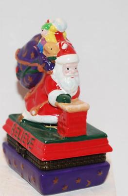 Santa Claus on Chimney Hinged Trinket Box 3 1/2" H