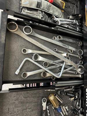 Lot 1239 miscellaneous wrenches and tools, some of them craftsman