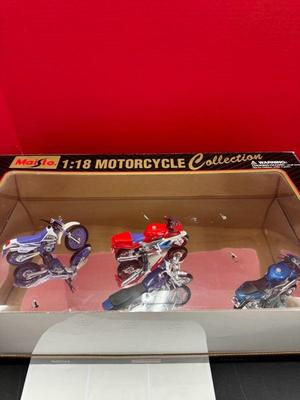 Lot 1253 Maisto 1:18 motorcycle collection
