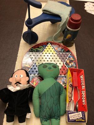 VINTAGE TOYS LOT