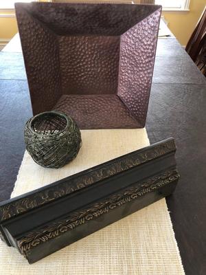 WOODEN FLOATING SHELF, WIRE BALL, AND METAL BOWL DÃ‰COR