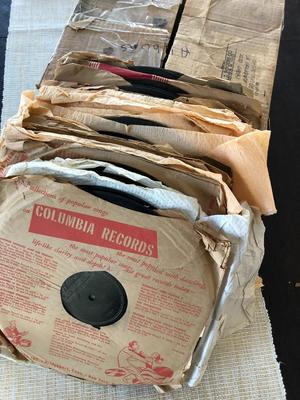 BOX FULL OF VICTROLA RECORDS