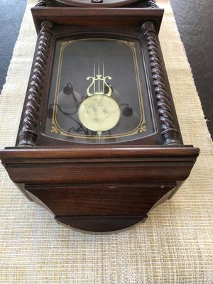 SEIKO PENDULUM WALL CLOCK W/ CHIMES