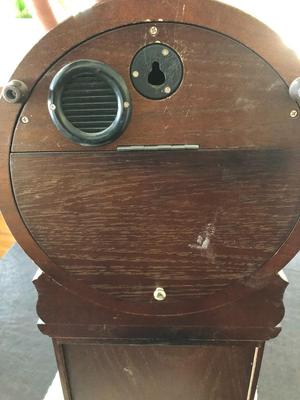SEIKO PENDULUM WALL CLOCK W/ CHIMES