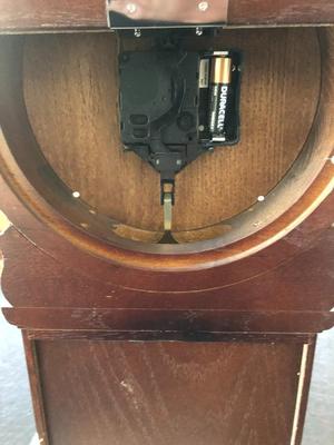 SEIKO PENDULUM WALL CLOCK W/ CHIMES