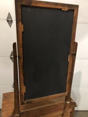 ANTIQUE WOODEN DRESSER W/ MIRROR