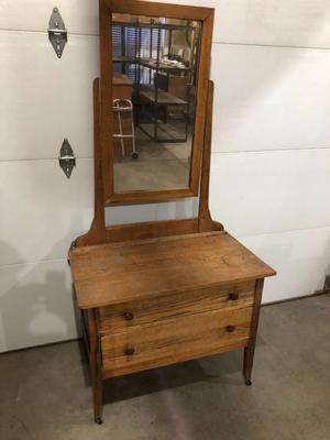 ANTIQUE WOODEN DRESSER W/ MIRROR