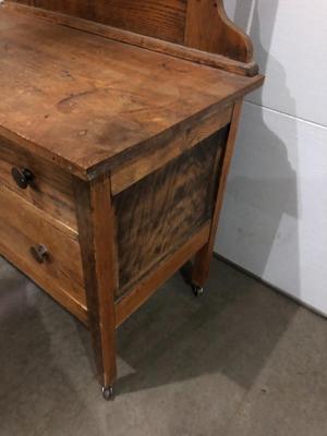 ANTIQUE WOODEN DRESSER W/ MIRROR