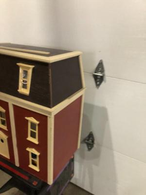 DOLL HOUSE AND MORE