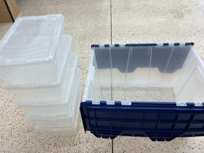 Lot 1392 storage plastic containers