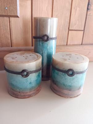 Three new "Beach house" candles with decorative accent