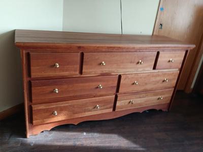 Seven Drawer Solid wood Collins of Colorado dresser