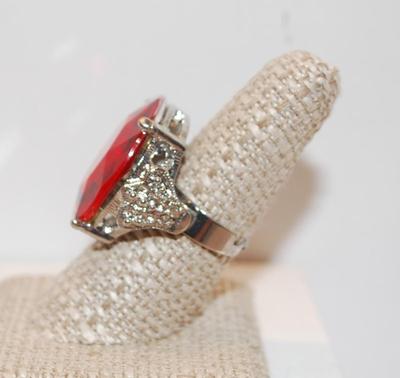 Red-Orange Faceted Large Stone Ring with Split Band (10.2g) Size 9