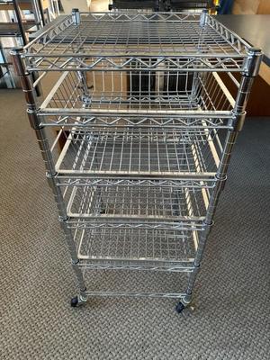 Lot 940 metal wite rolling cart