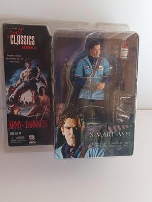 New in package - Cult Classics seres 6 Army of Darkness S-MART ASH figure