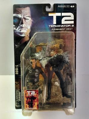 New in the package TERMINATOR 2 T2 Judgment Day T-1000 Movie Manics Figure