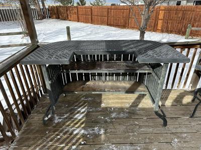 METAL PATIO BAR W/4 COUNTER HEIGHT CHAIRS AND UMBRELLA W/STAND