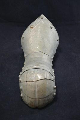 Antique/Vintage Articulated Suit of Armor Gauntlet 12â€x6â€x6â€
