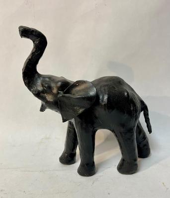 Elephant Figurine made of leather, no tusks