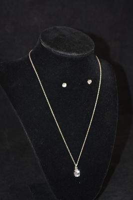 925 Sterling Chain with 925 Spinel Pendant and Matching Studs 18" 2.7g