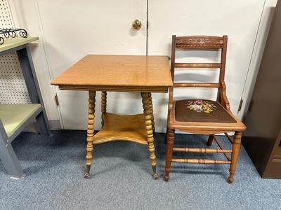 ANTIQUE OAK TABLE WITH SPIRAL LEGS, CLAW FEET WITH MARBLE TIPS AND VINTAGE LADDER BACK CHAIR
