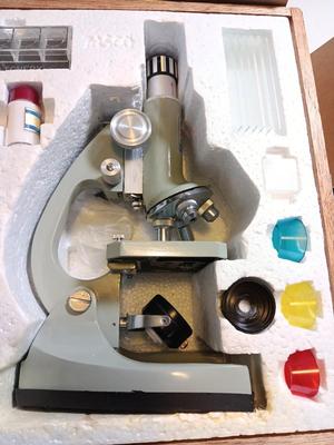 Tasco Quality Optics Zoom Microscope kit - appears complete.