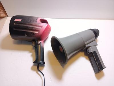 Craftsman 12 volt spotlight and a Realistic power horn