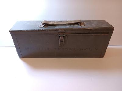 Military issued Early WWII CAL 30 M1A1 Ammunition chest - Metal Ammo portable storage box
