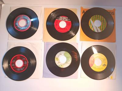 Vinyl albums - 45 record - Frankie Avalon - The Cascades - Paul Anka and more