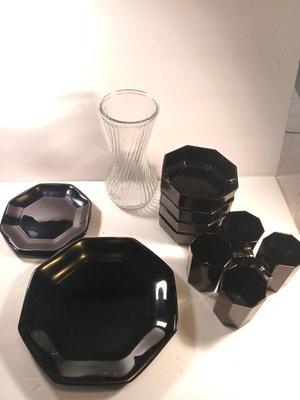 FRANCE Black octagon dish set with large flower vase