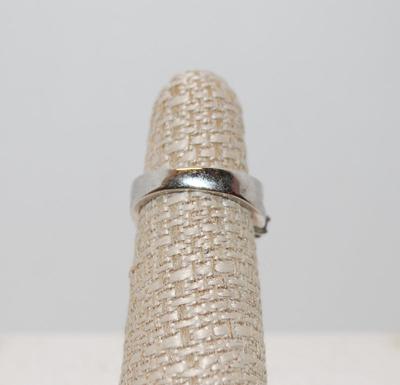 Size 5 Â½ Lots of Multicolor Stones Ring with 3 Tiers (4.2g)