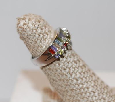 Size 5 Â½ Lots of Multicolor Stones Ring with 3 Tiers (4.2g)