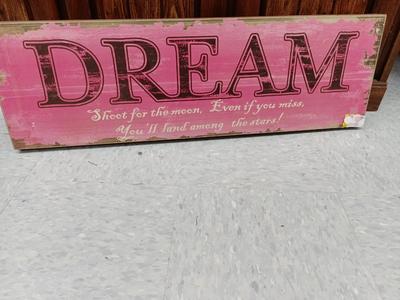 Wooden sign-wall art "DREAM"