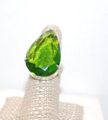 Size 8 Large Green Peridot .925 Teardrop Stone Ring (11.0g)