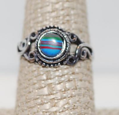 Size 8Â¼ Calsilica .925 Silver Plated Cool Colored Striped Blue Stone Ring (2.4g)
