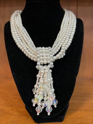 FAUX PEARL MULTI STRAND NECKLACE W/GLASS BEAD ACCENTS