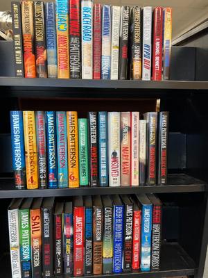A HUGE COLLECTION OF JAMES PATTERSON'S NOVELS