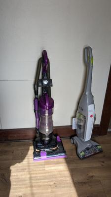 Upright Vacuum and Shampooer