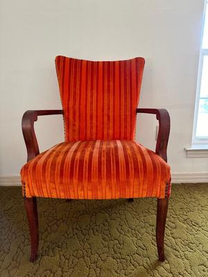 Vintage Chair (See Description)