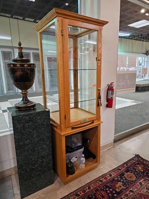 display cabinet