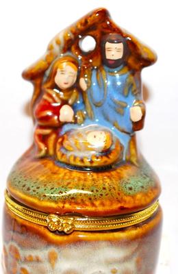 Unique Nativity Scene Hinged Jewelry Trinket Box 4" H