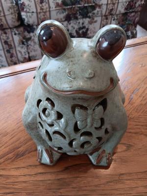 Ceramic led Light up yard / Garden frog