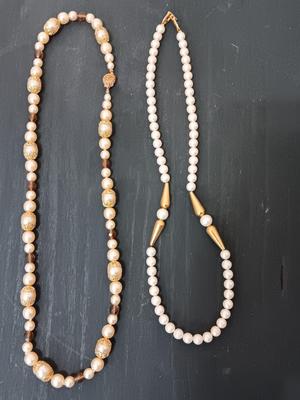 Two elegant vintage necklaces