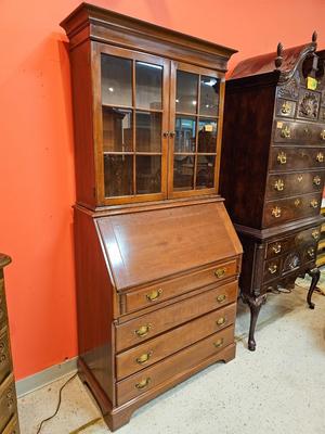Cabinet on Chest